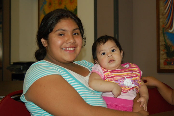 resources__young_latino_mom__baby_DSC_0035.JPG
